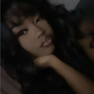 Meet your Posher, Jasmine